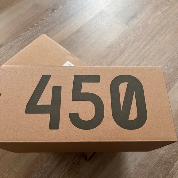 Yeezy 450 - Picture 3 of 4